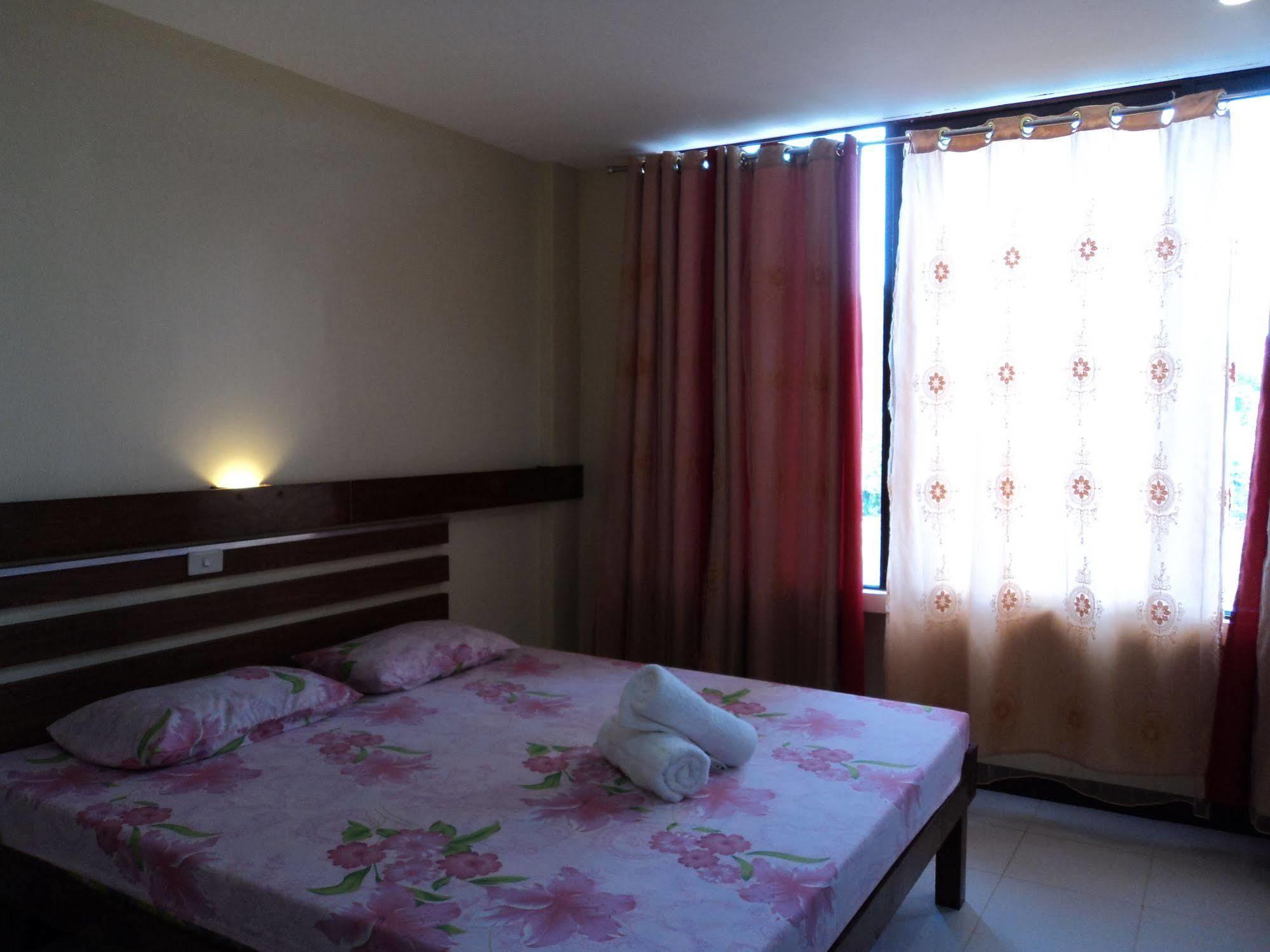 Greenfields Tourist Inn Панглао Экстерьер фото