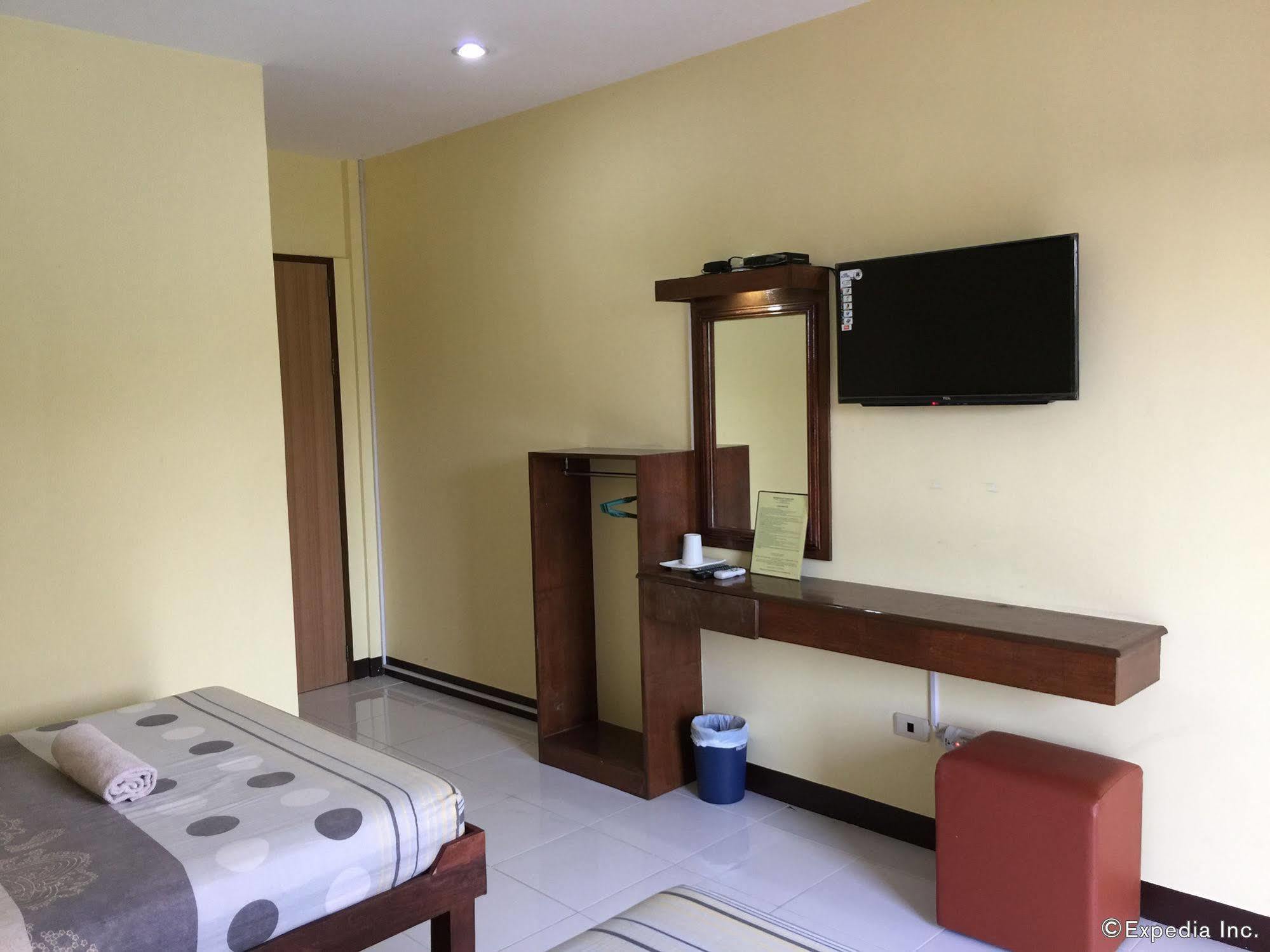 Greenfields Tourist Inn Панглао Экстерьер фото